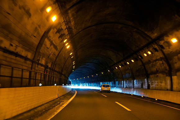 Tunnel